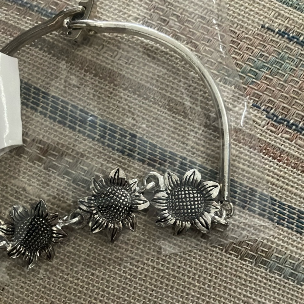 Brand new sunflower bracelet